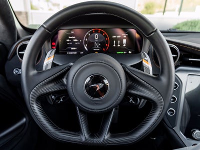 2025 McLaren 750S Performance