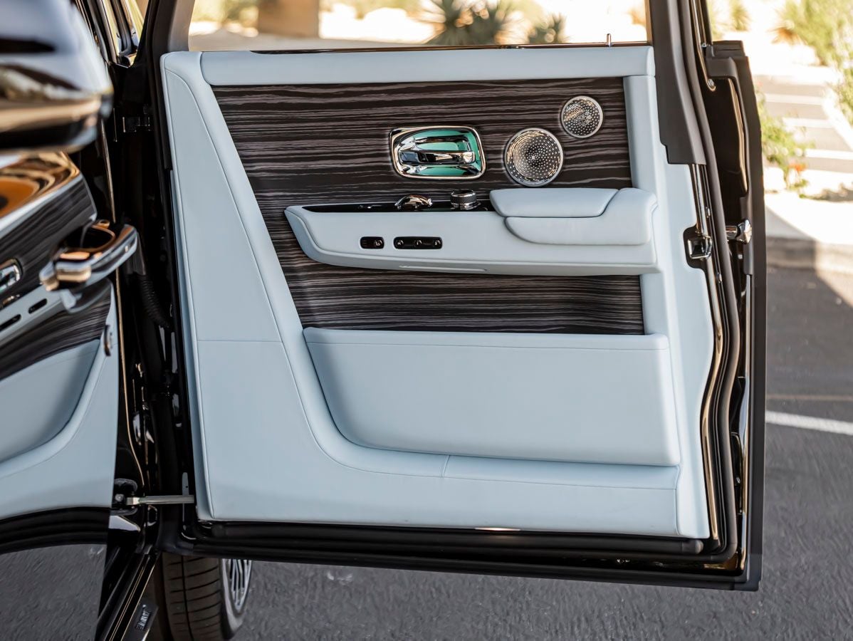 2023 Rolls-Royce Phantom 