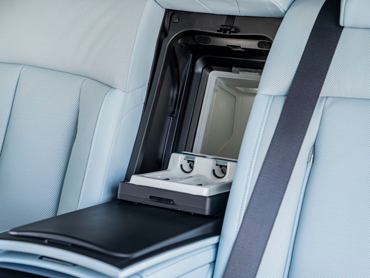 2023 Rolls-Royce Phantom 