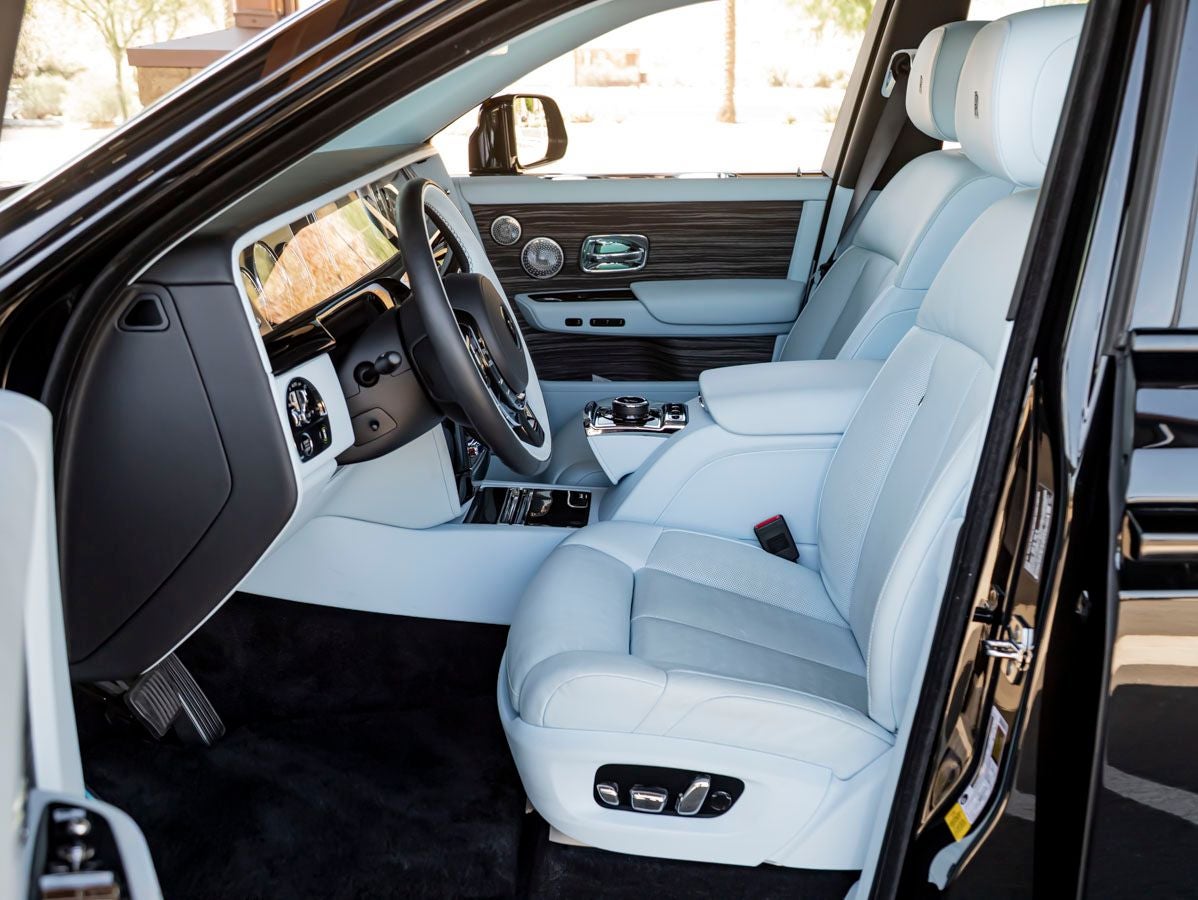 2023 Rolls-Royce Phantom 