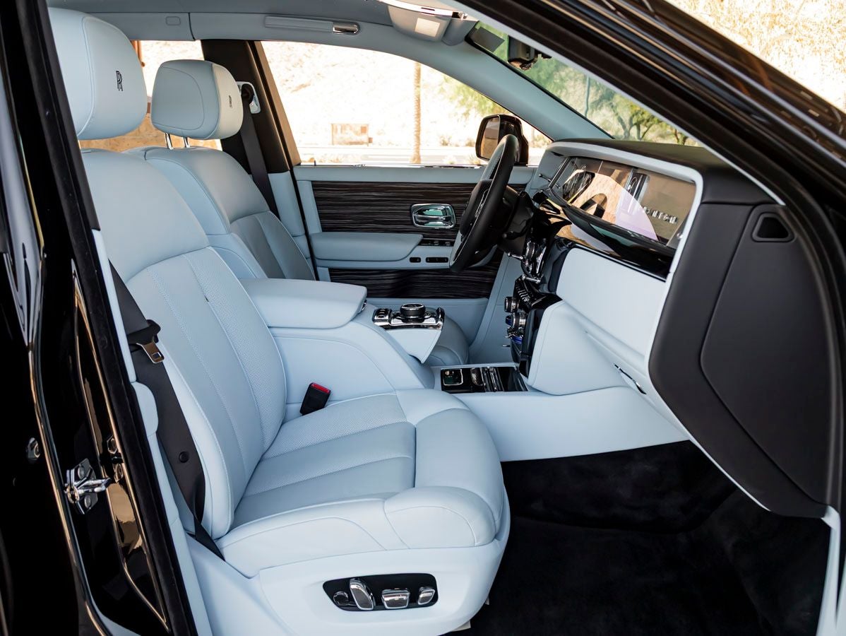 2023 Rolls-Royce Phantom 