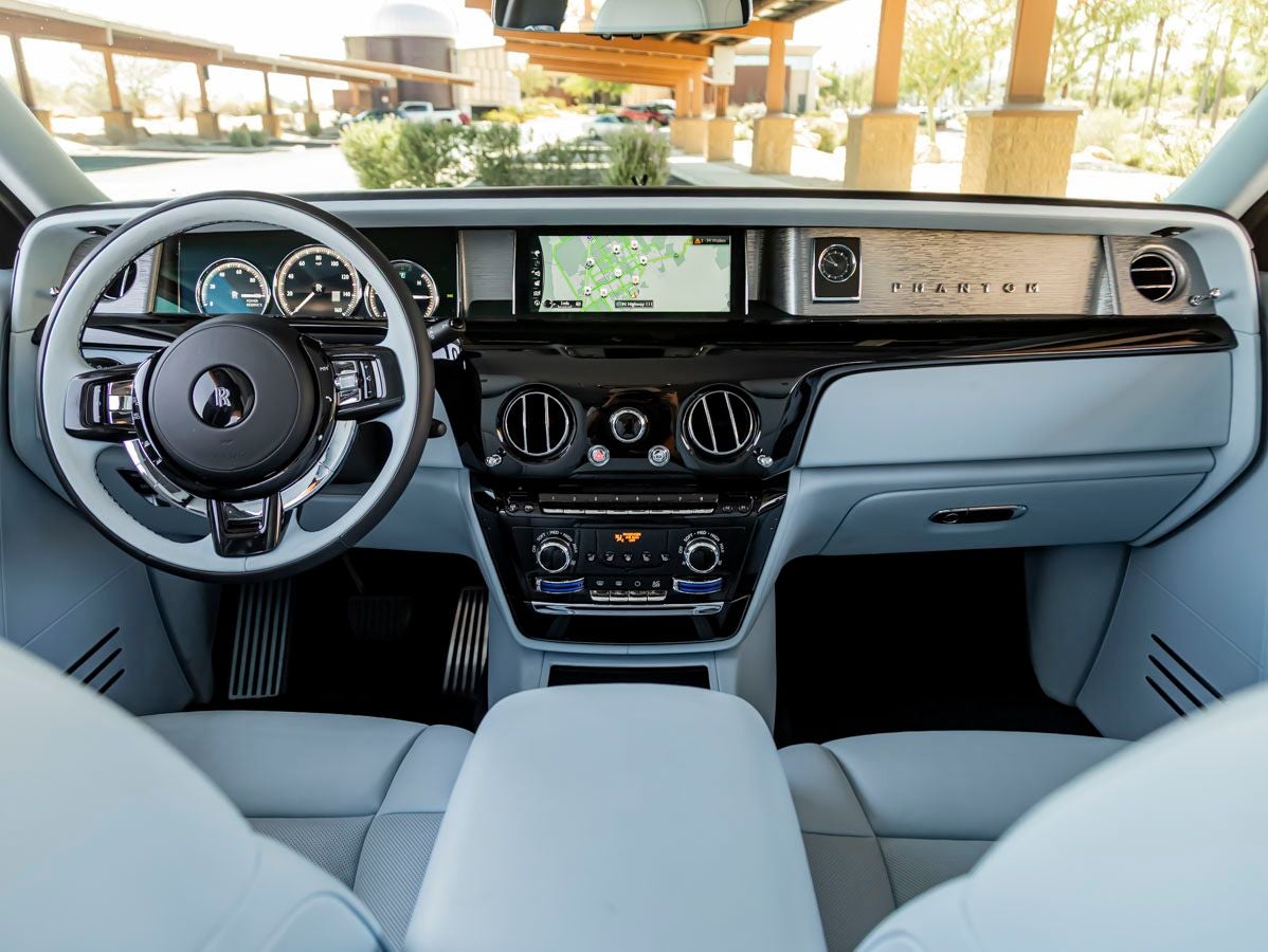 2023 Rolls-Royce Phantom 