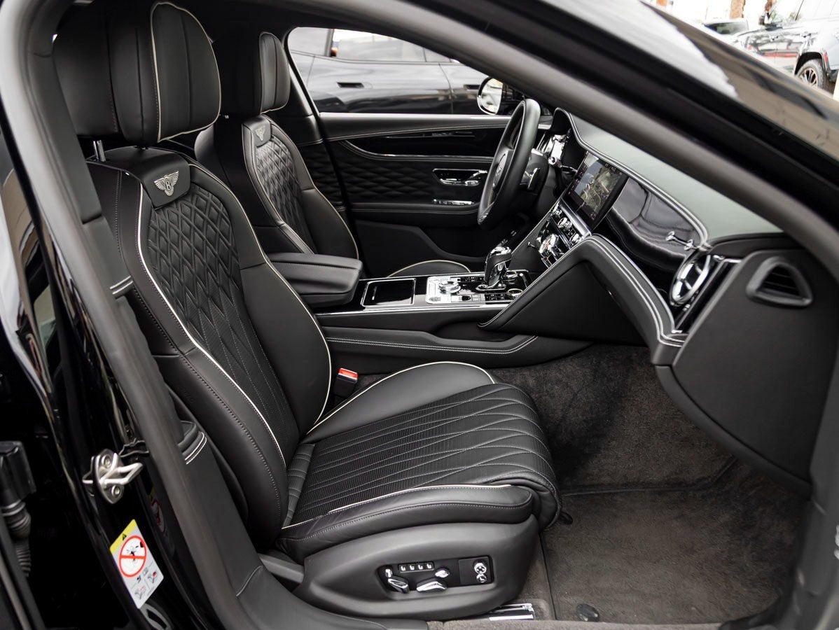 2022 Bentley Flying Spur V8