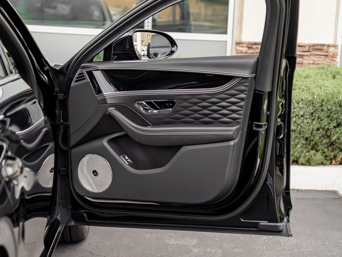 2022 Bentley Flying Spur V8