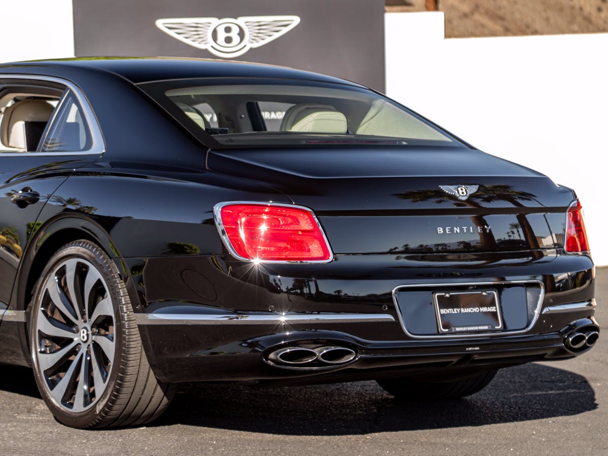 2023 Bentley Flying Spur Azure V8