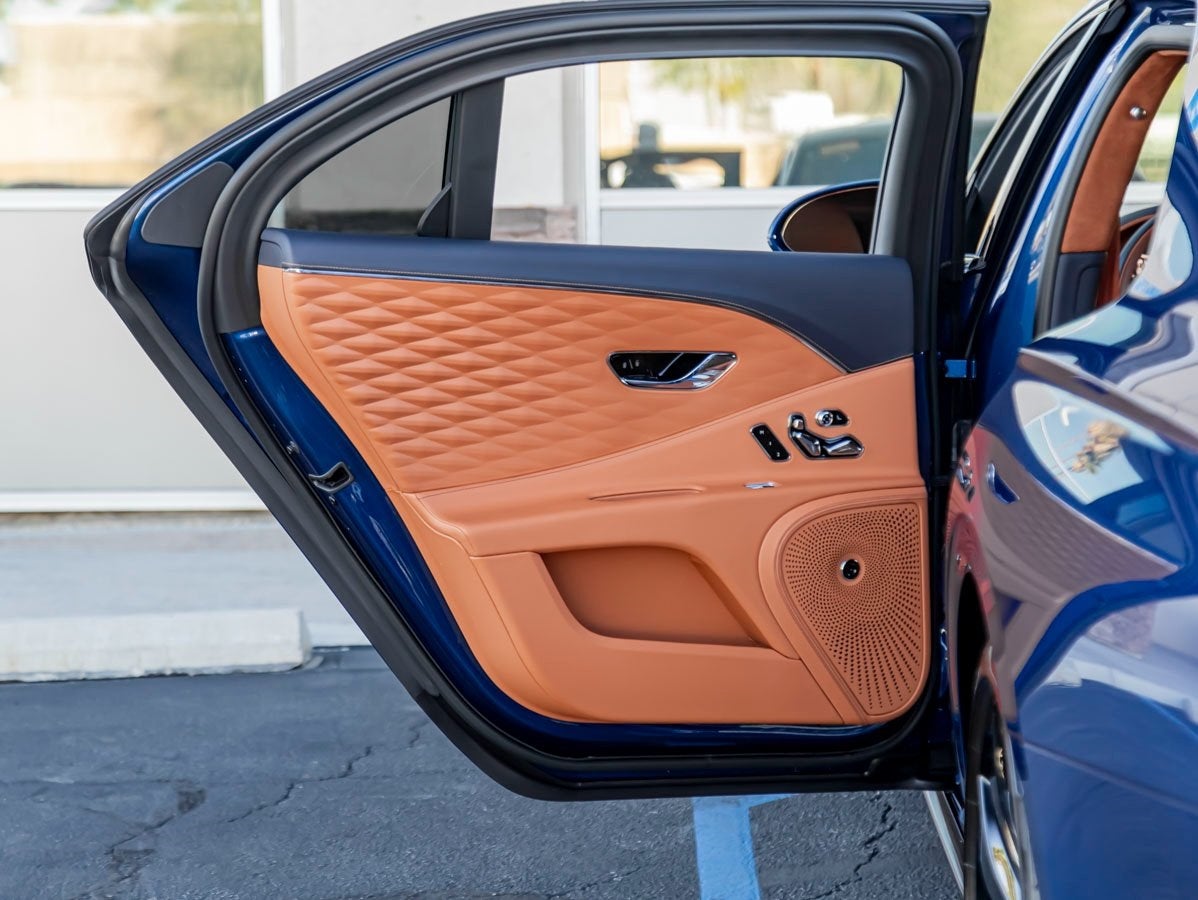 2023 Bentley Flying Spur V8