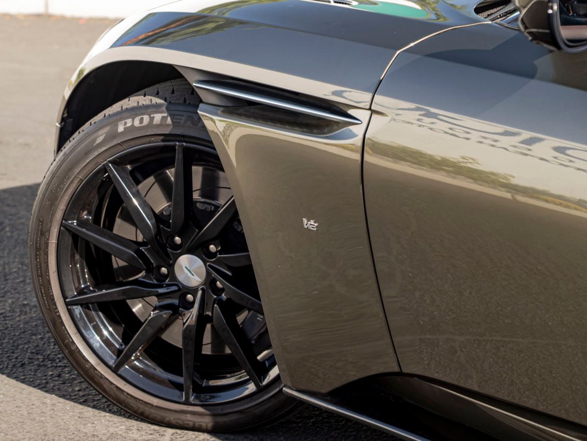 2017 Aston Martin DB11 Base