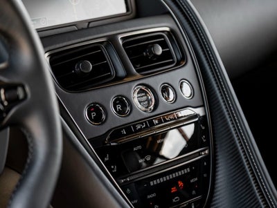 2022 Aston Martin DBS Superleggera