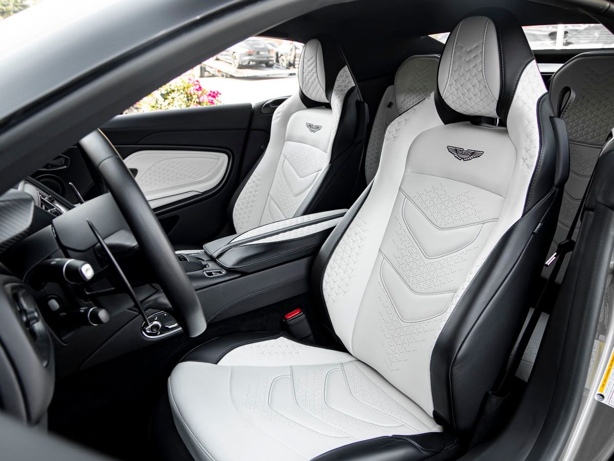 2023 Aston Martin DBS Volante