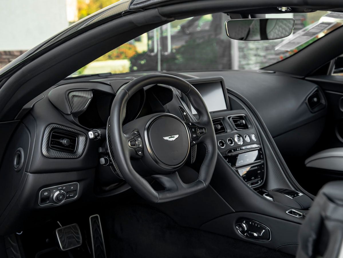 2023 Aston Martin DBS Volante