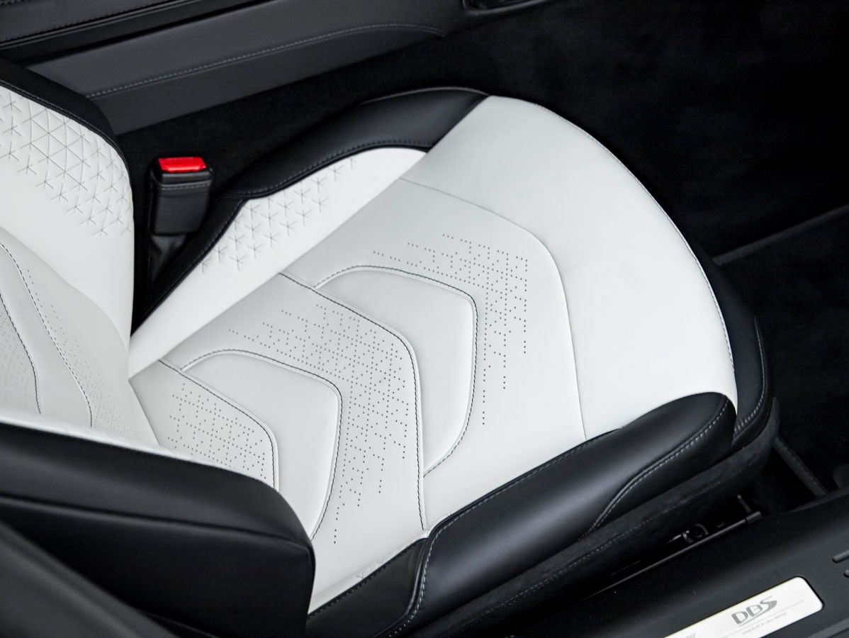 2023 Aston Martin DBS Volante