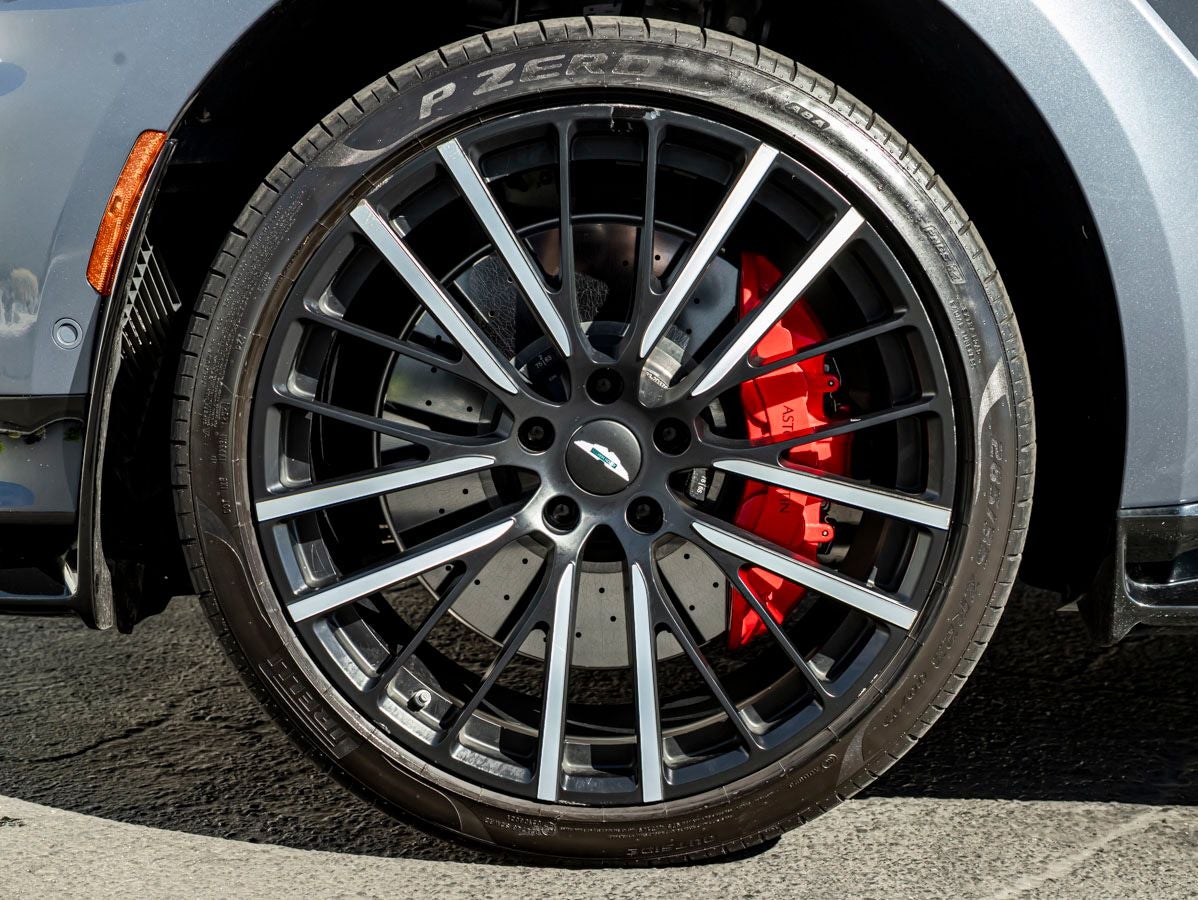 2025 Aston Martin DBX 707