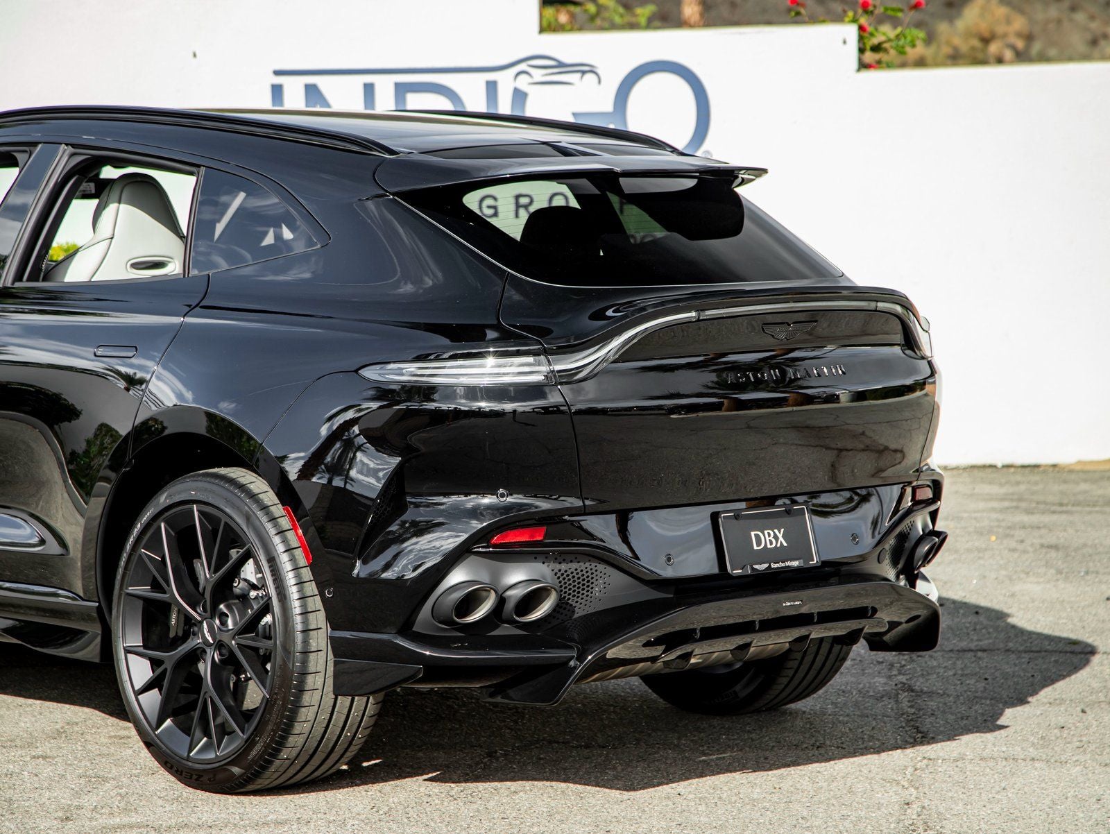 2025 Aston Martin DBX 707