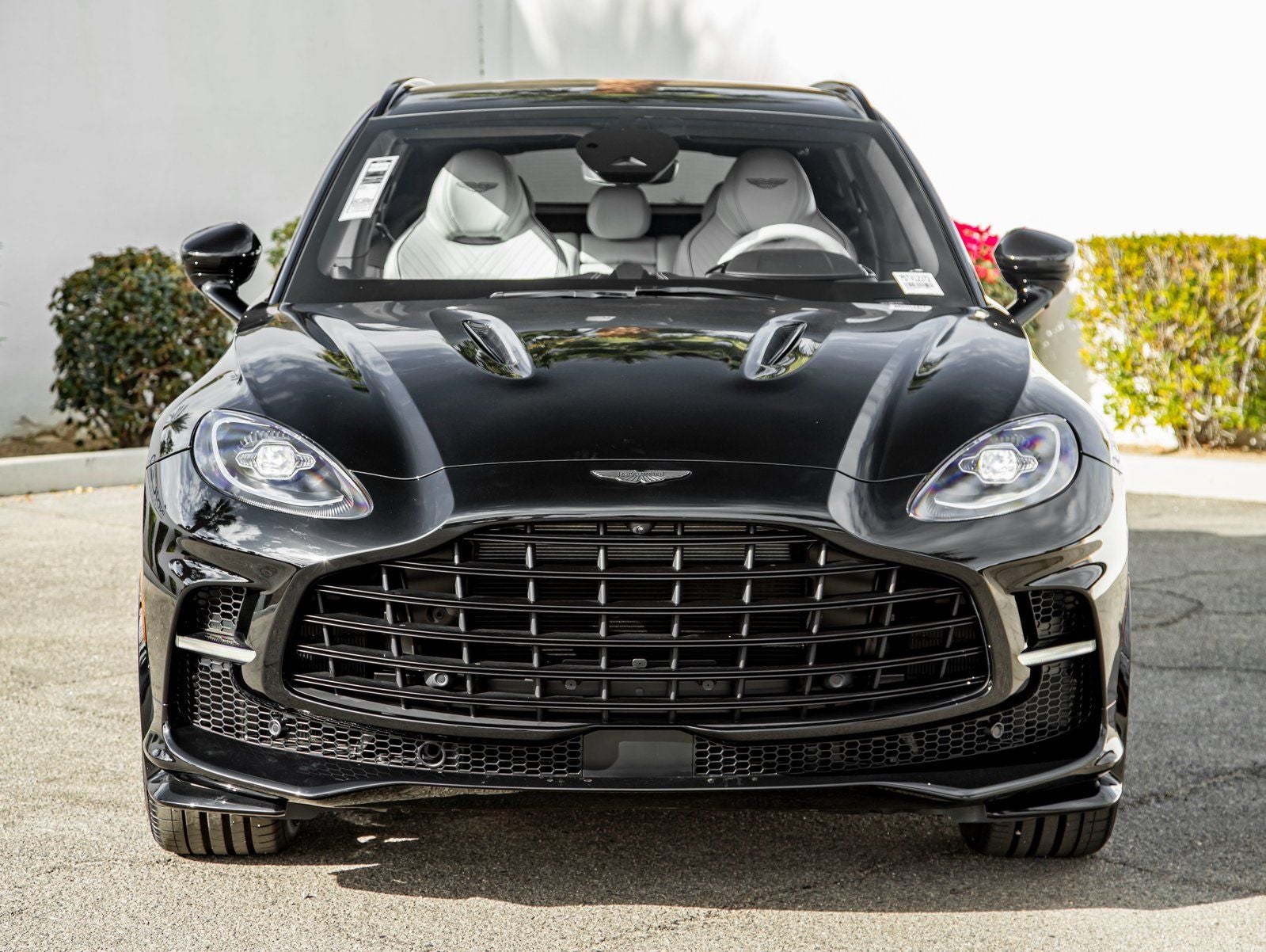 2025 Aston Martin DBX 707