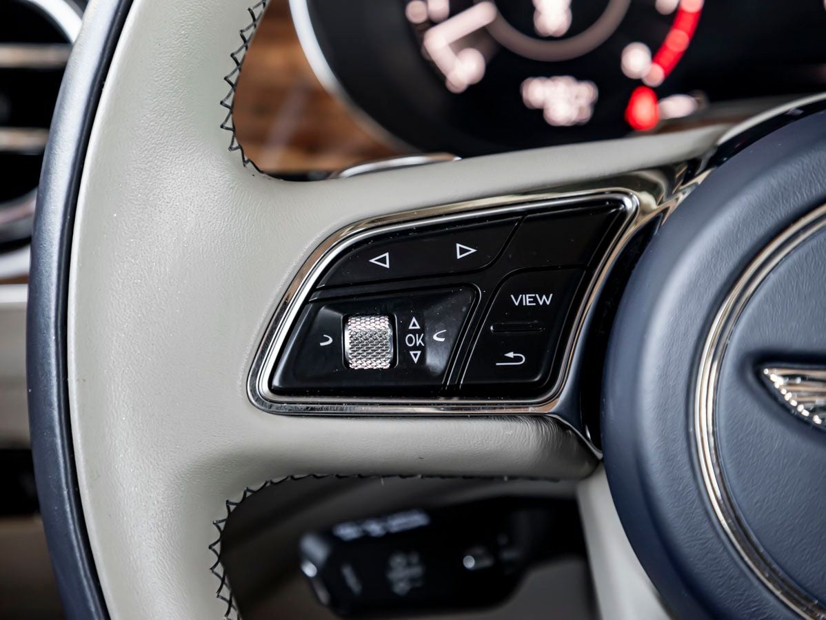 2024 Bentley Bentayga Azure