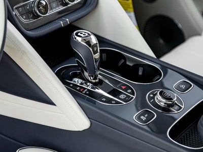 2025 Bentley Bentayga Atelier V8