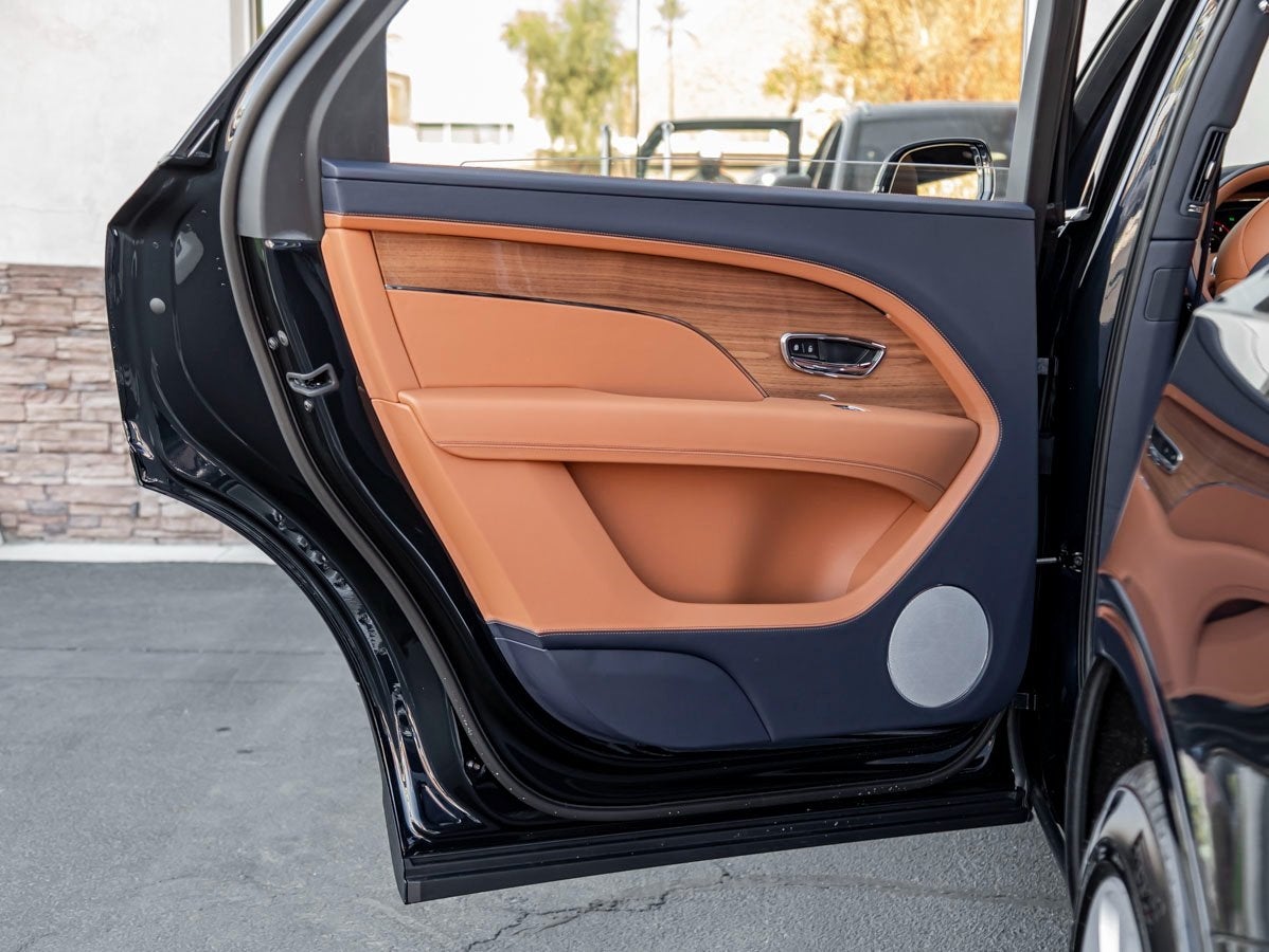 2025 Bentley Bentayga EWB Base