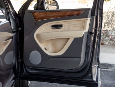 2023 Bentley Bentayga EWB Azure V8