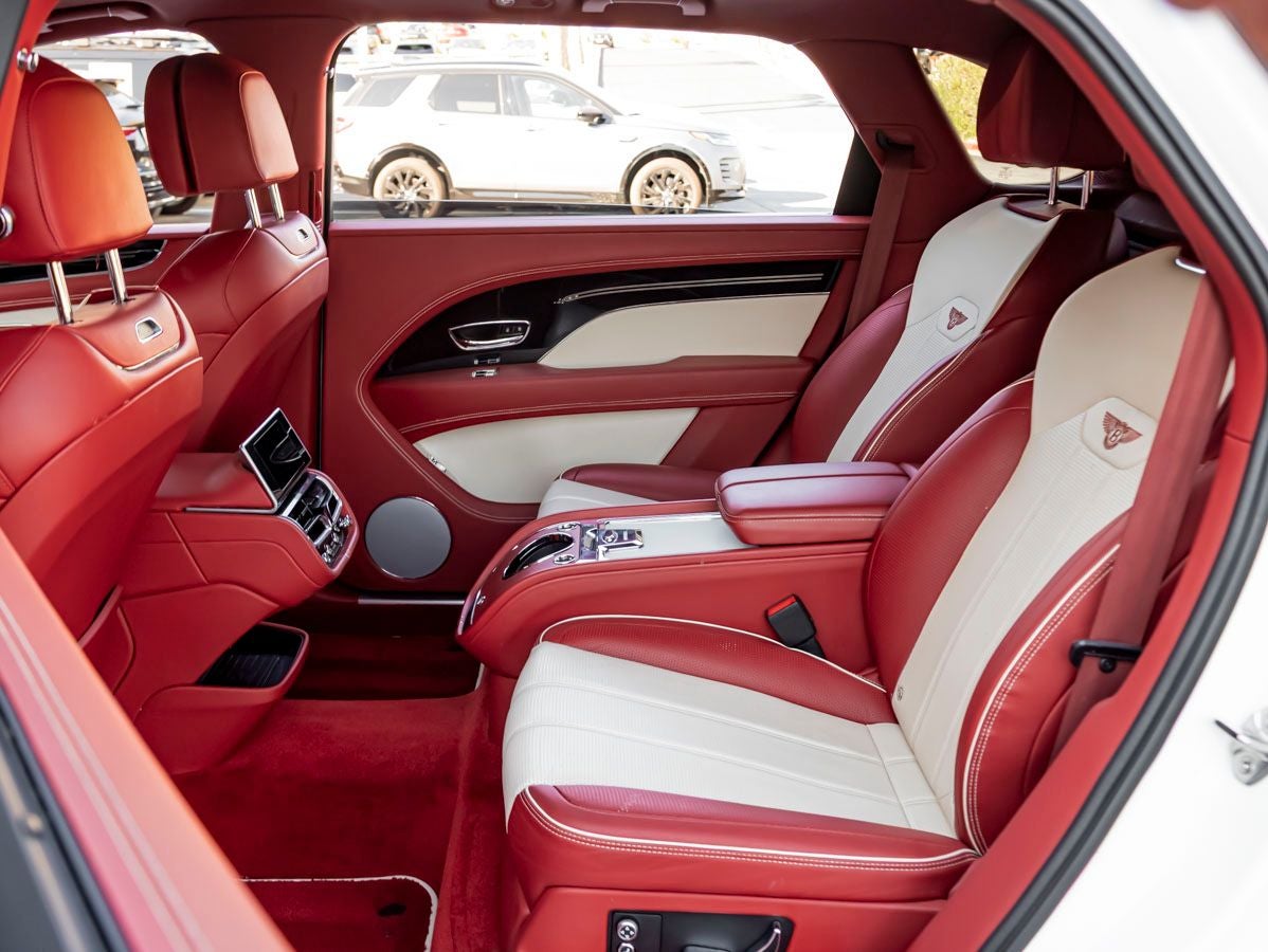 2023 Bentley Bentayga EWB Base