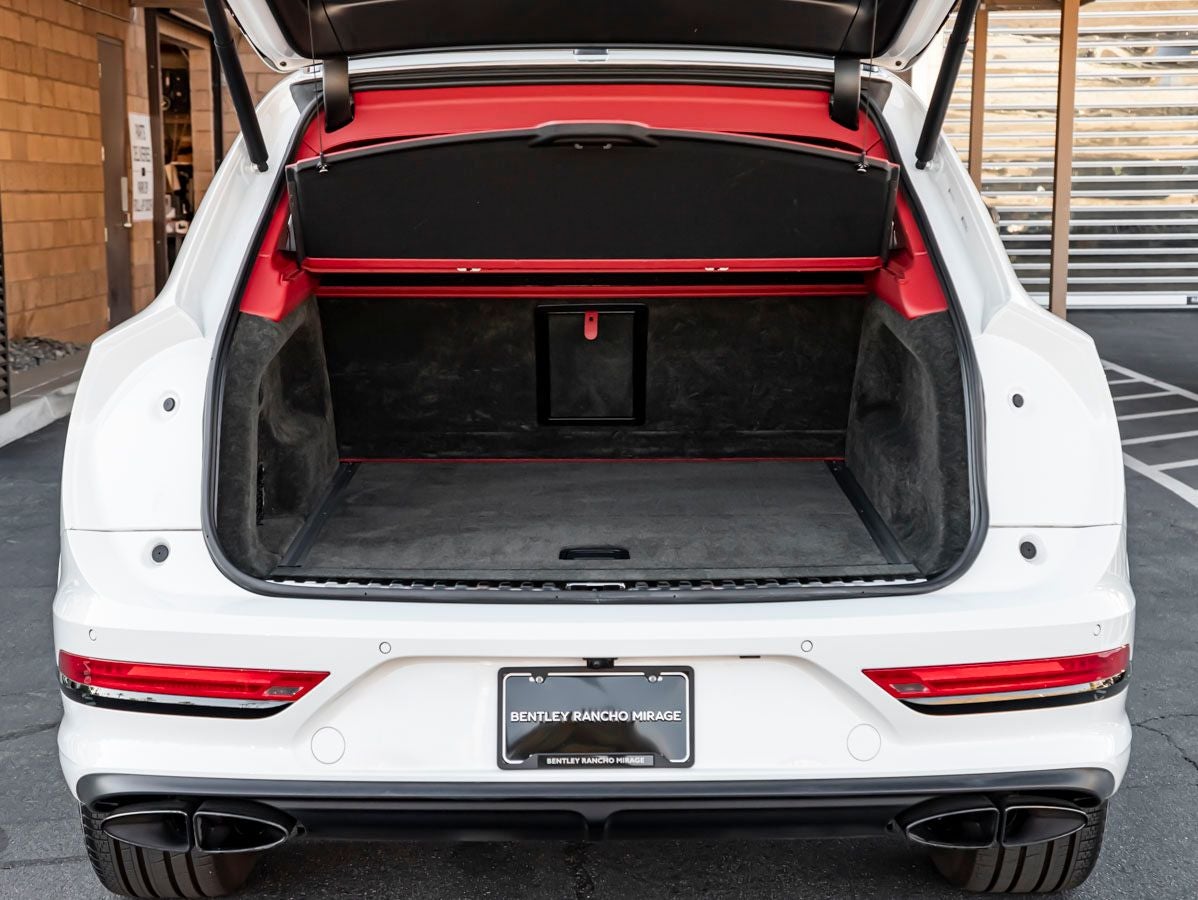 2023 Bentley Bentayga EWB Base