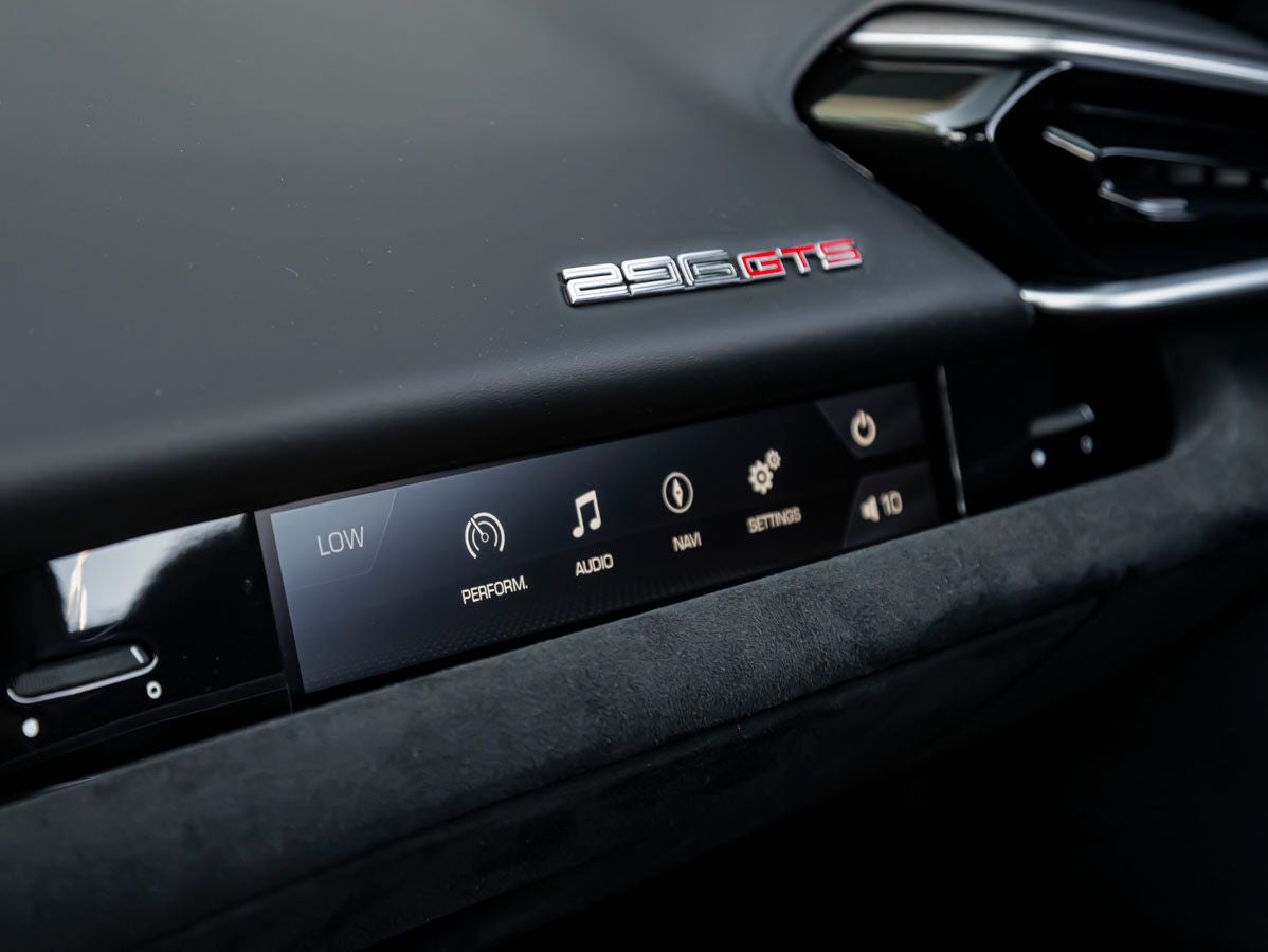 2024 Ferrari 296 GTS Base