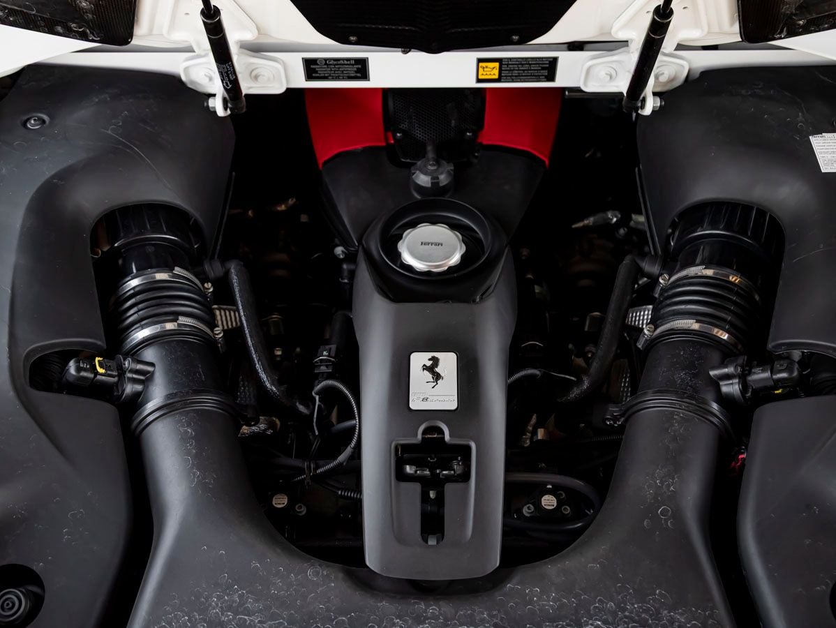 2022 Ferrari F8 Spider Base