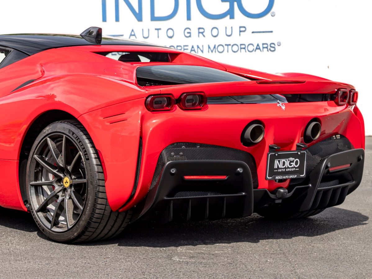 2022 Ferrari SF90 Stradale Base