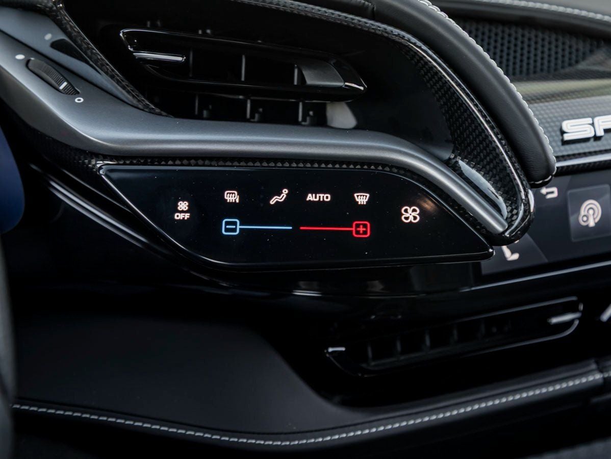 2023 Ferrari SF90 Stradale Base