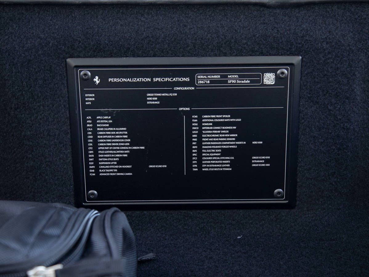 2023 Ferrari SF90 Stradale Base