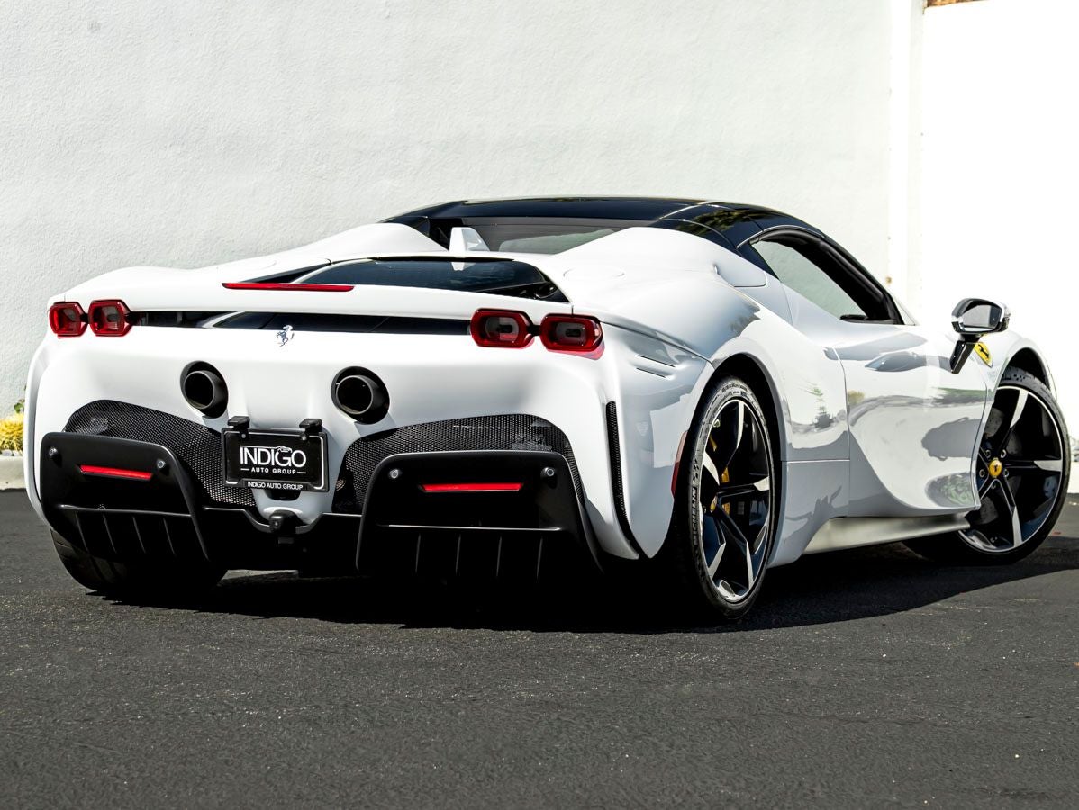 2024 Ferrari SF90 Spider Base