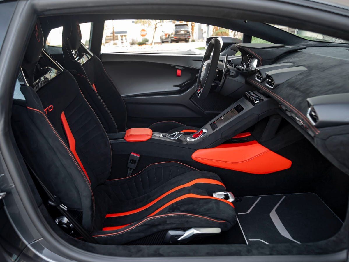 2022 Lamborghini Huracan STO Base