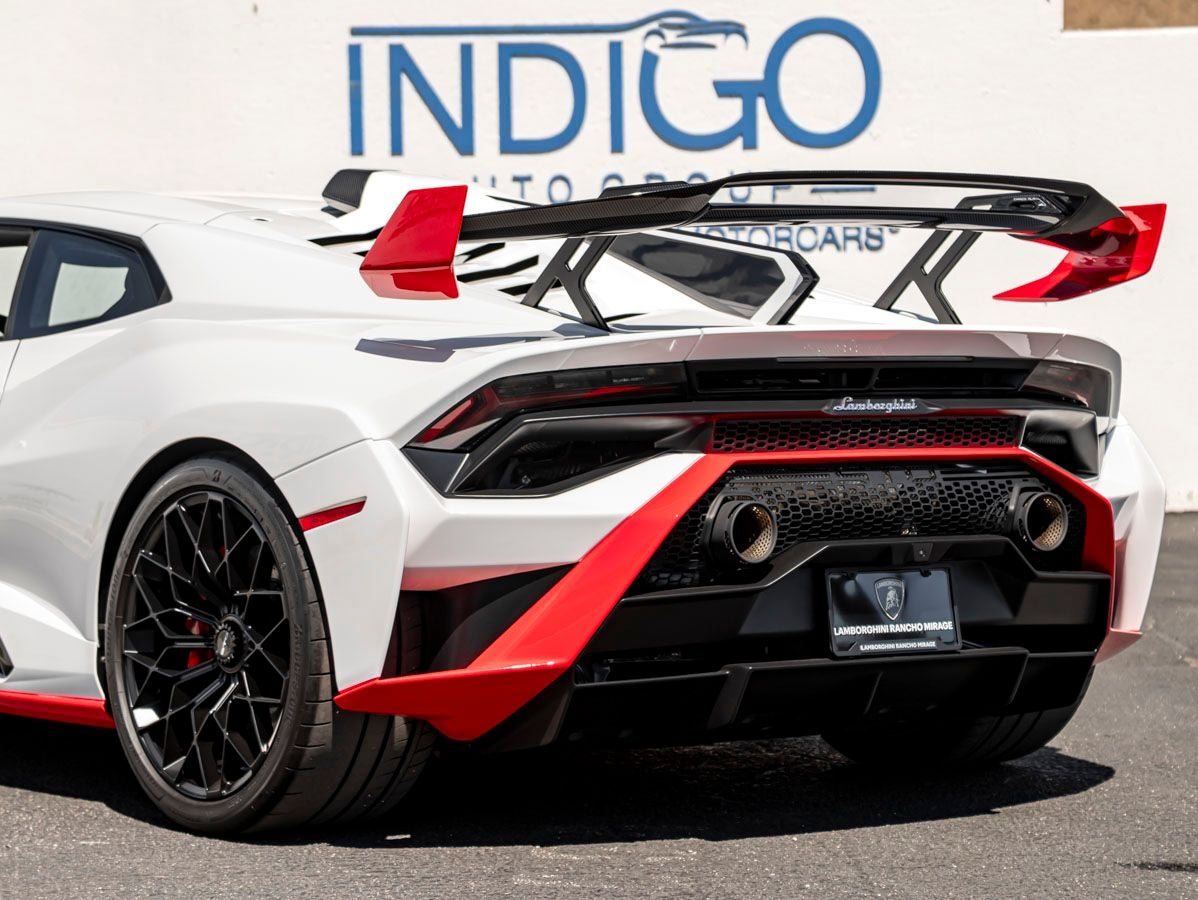 2024 Lamborghini Huracan STO Base