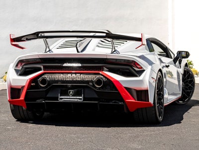 2024 Lamborghini Huracan STO Base