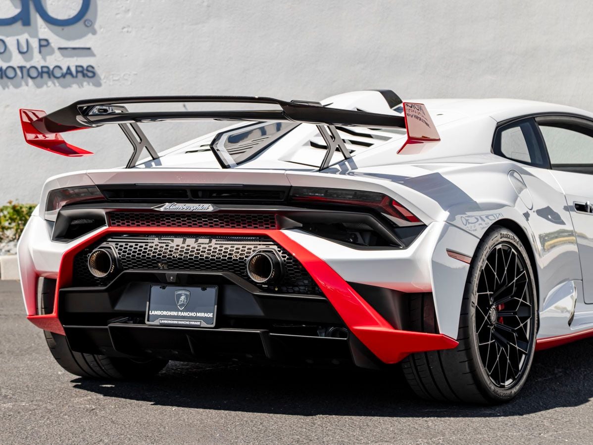 2024 Lamborghini Huracan STO Base