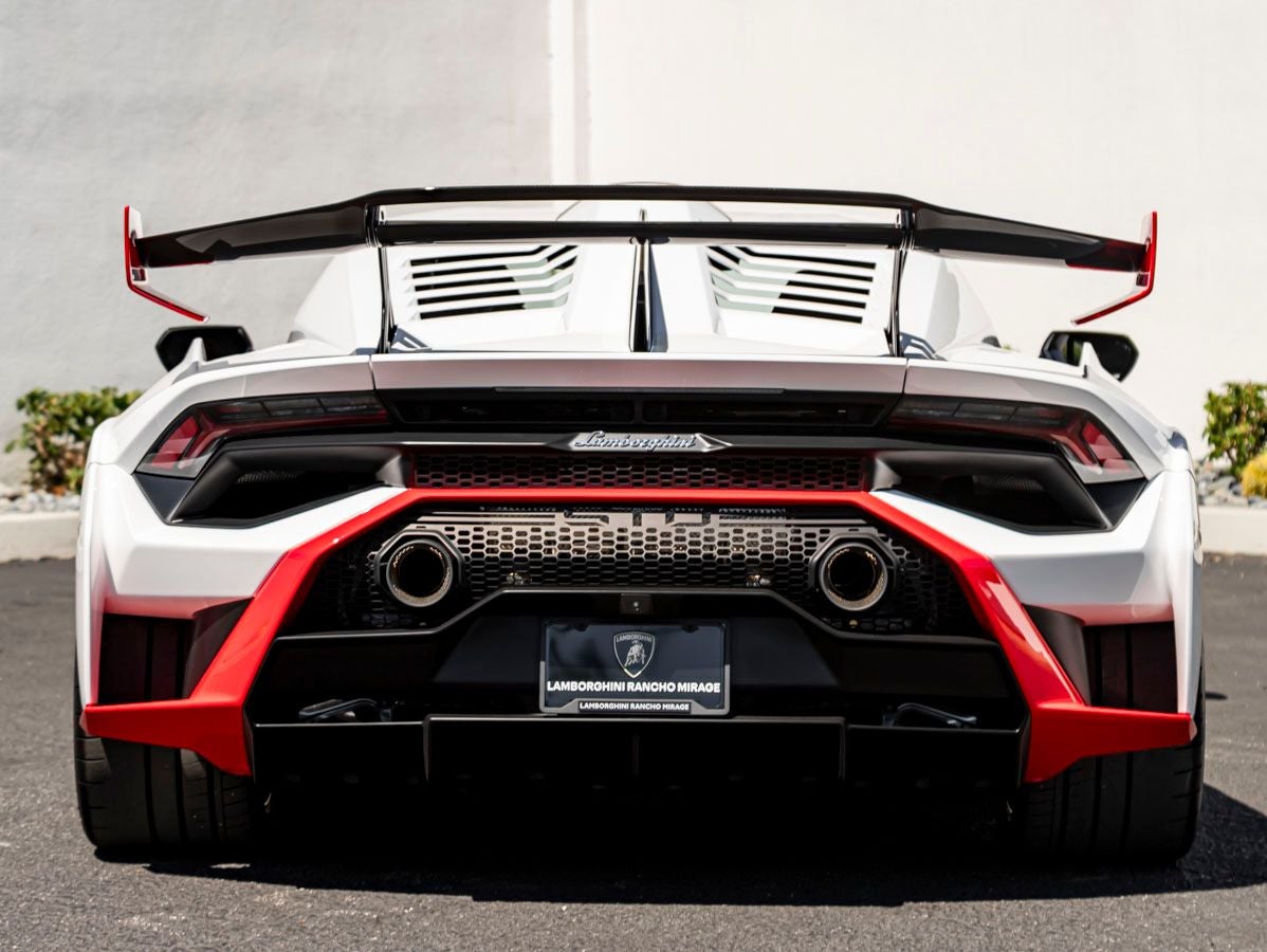 2024 Lamborghini Huracan STO Base