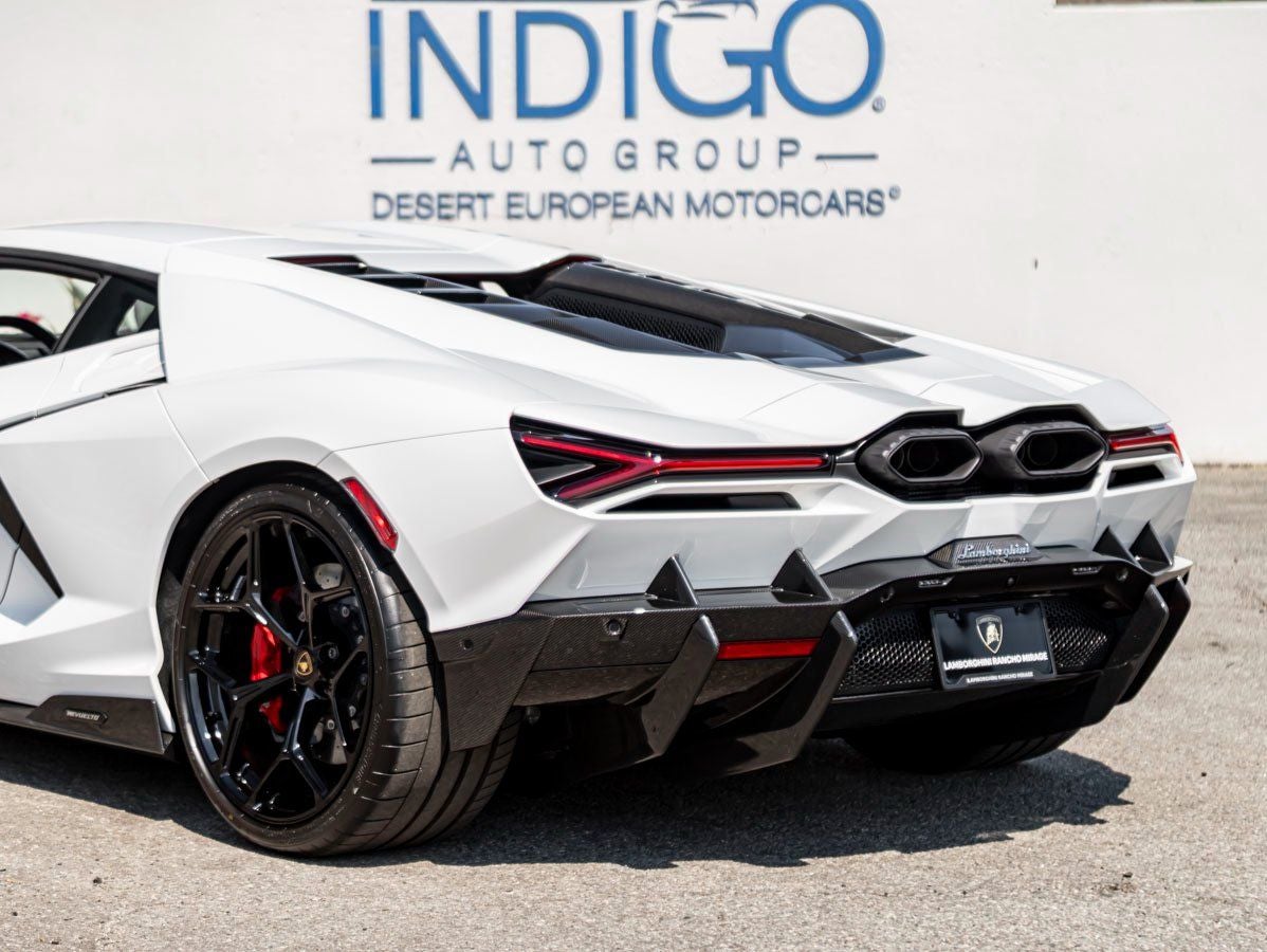 2025 Lamborghini Revuelto Base