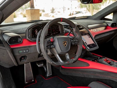 2025 Lamborghini Revuelto Base