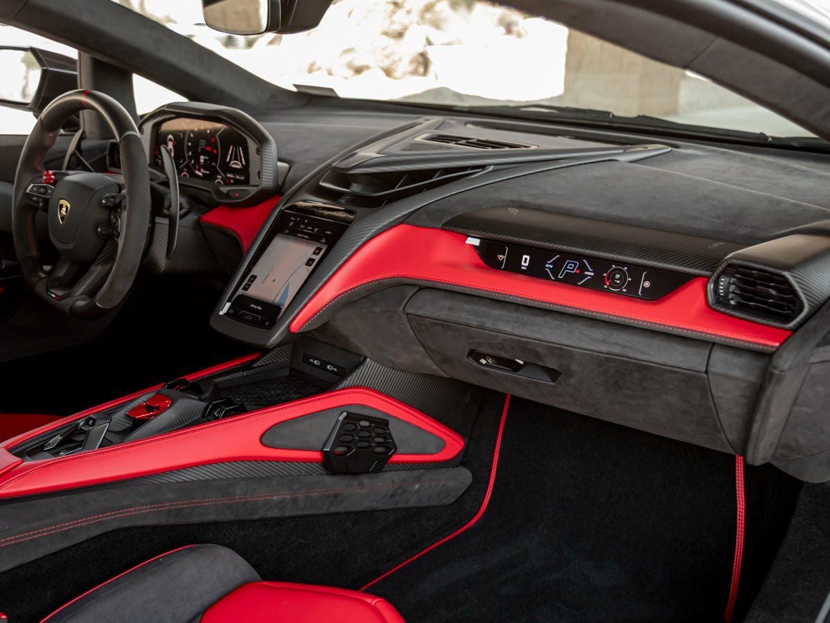 2025 Lamborghini Revuelto Base