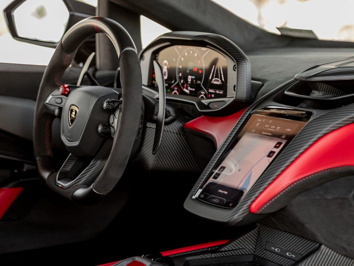2025 Lamborghini Revuelto Base