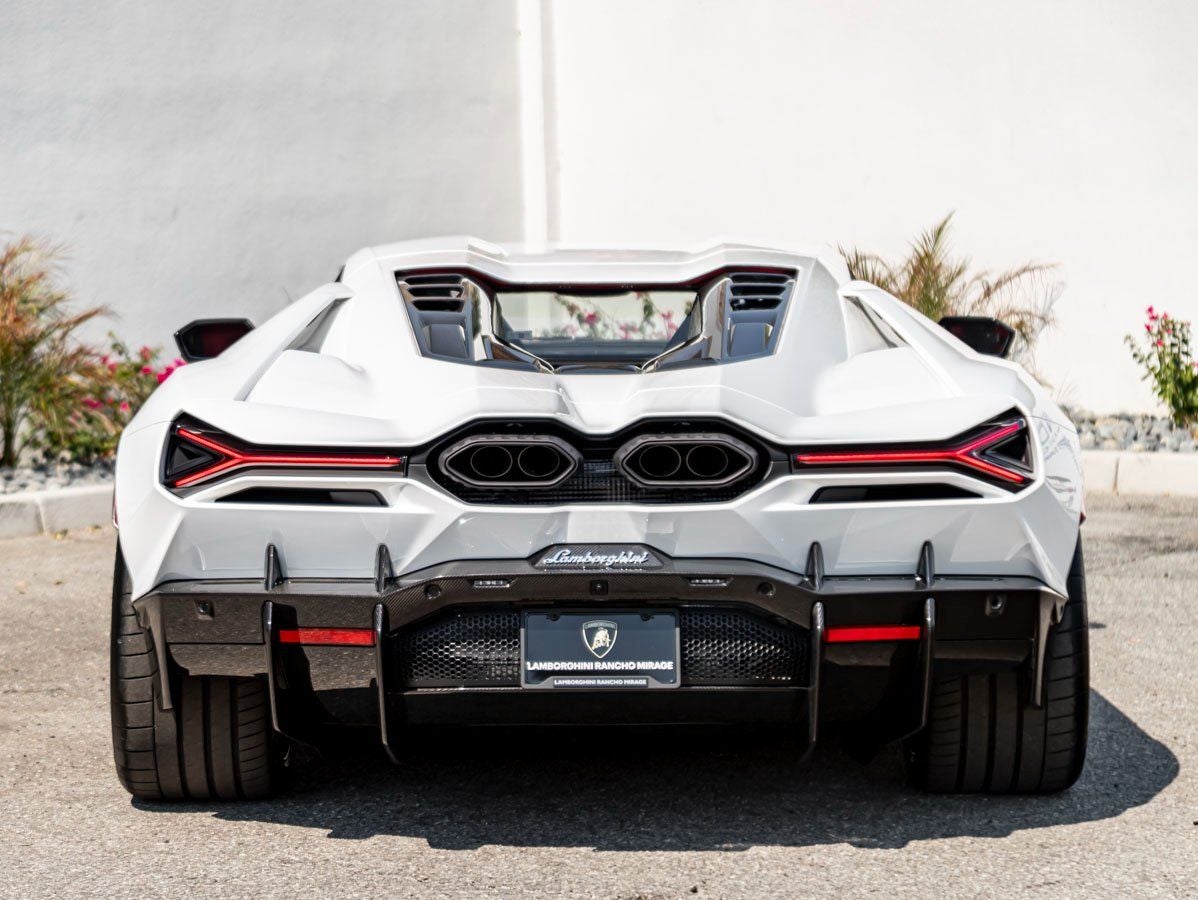 2025 Lamborghini Revuelto Base