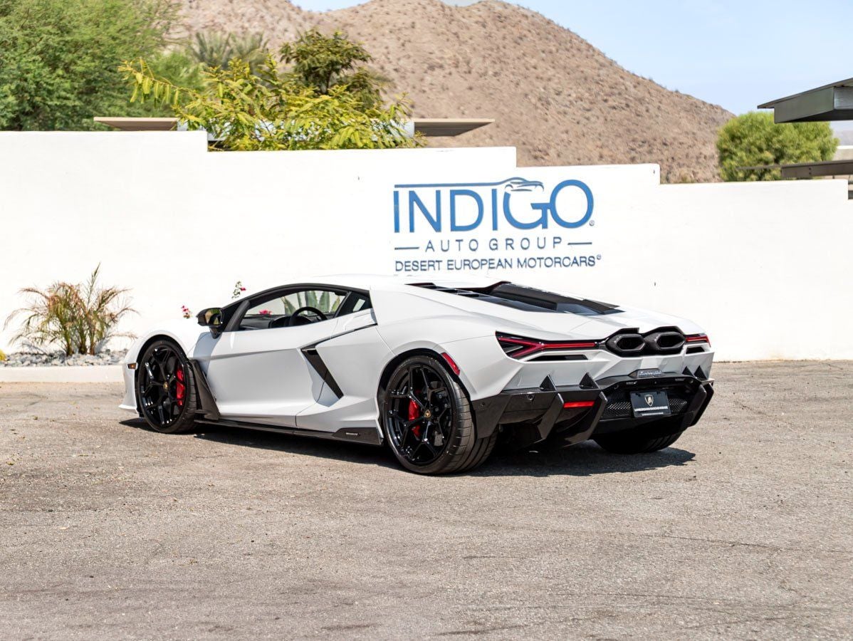 2025 Lamborghini Revuelto Base