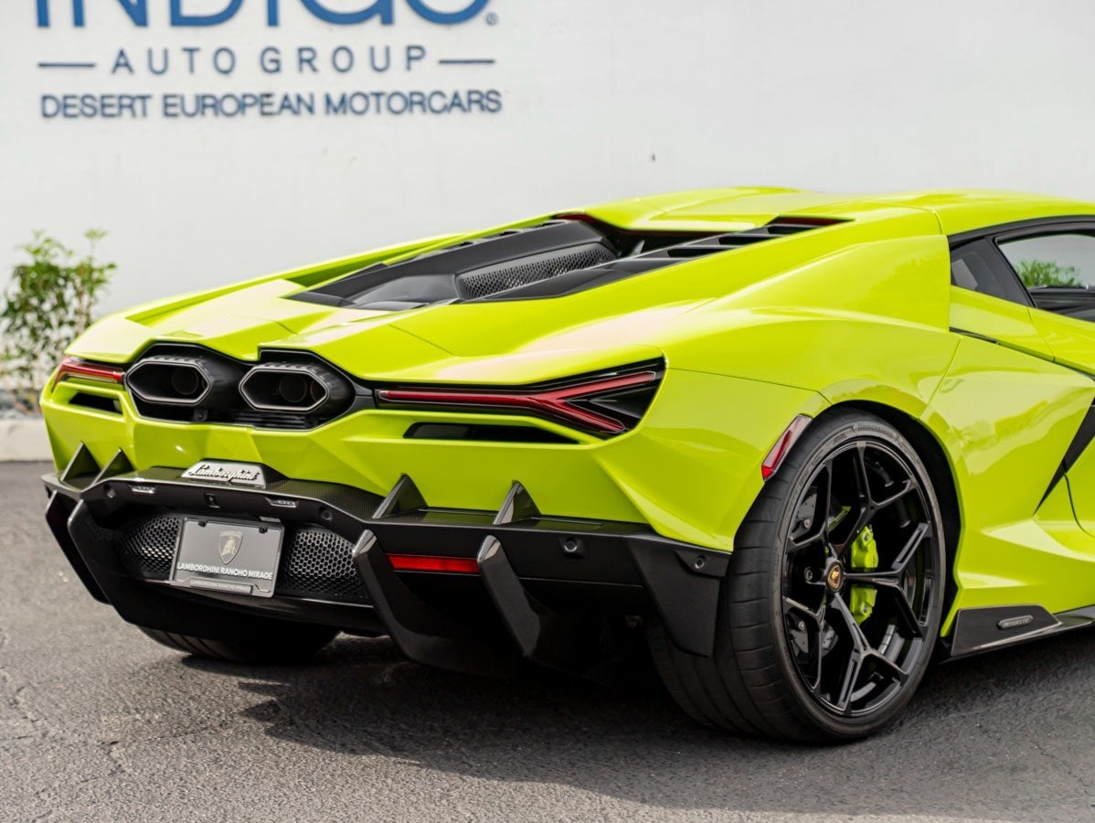 2025 Lamborghini Revuelto Base