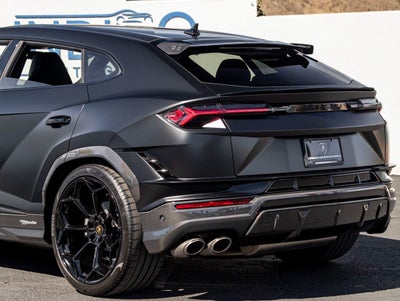 2023 Lamborghini Urus Performante