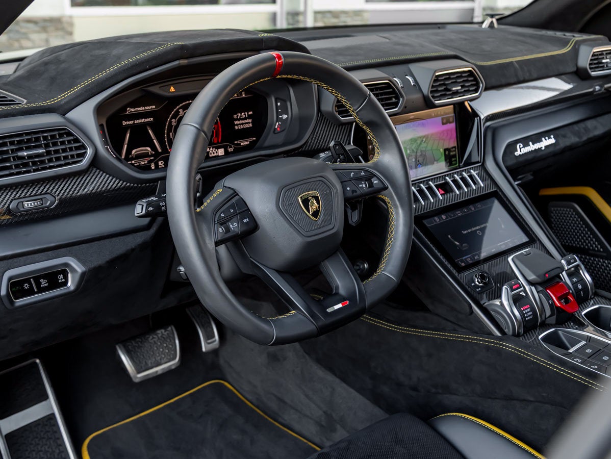 2024 Lamborghini Urus Performante