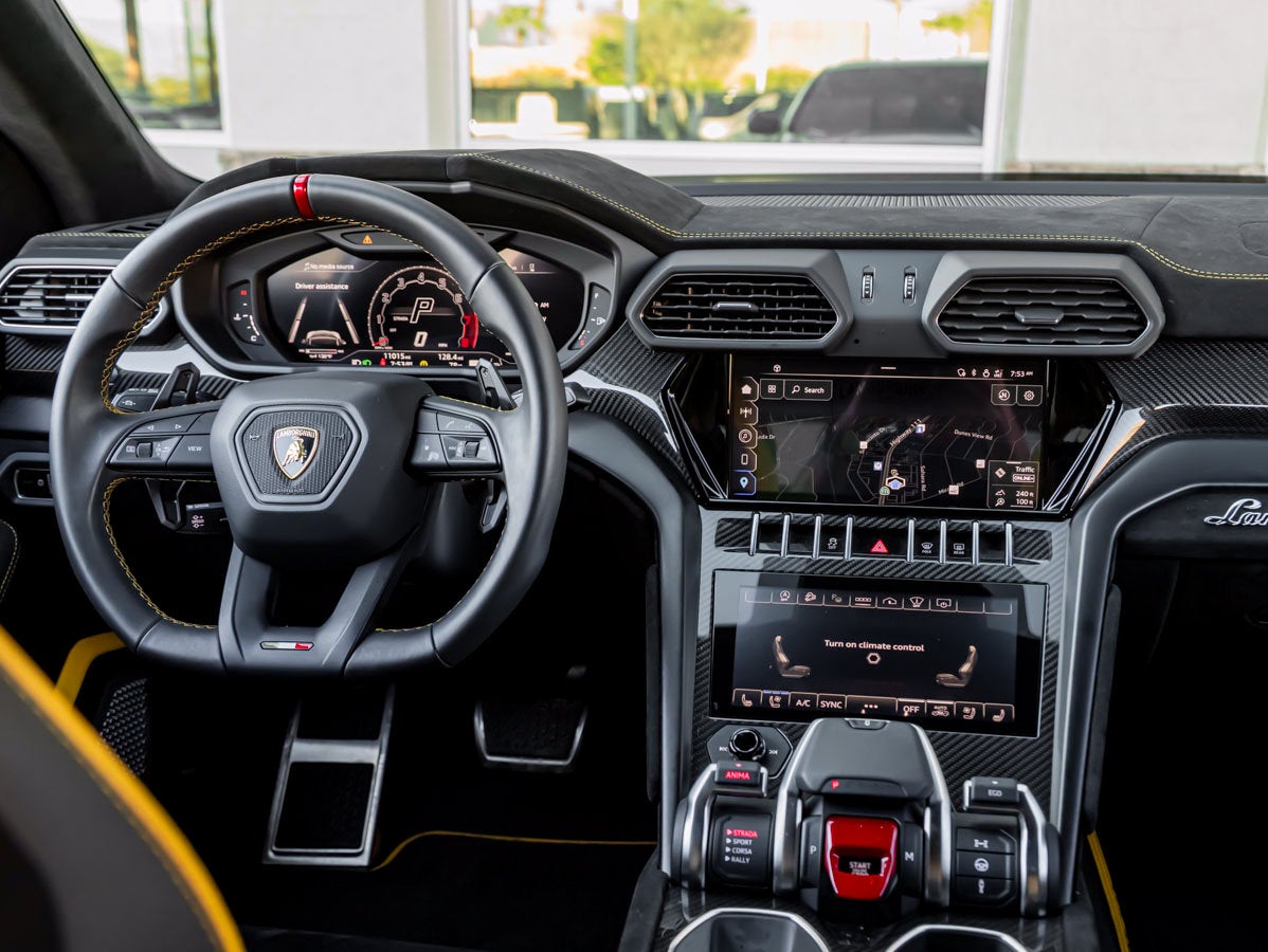 2024 Lamborghini Urus Performante