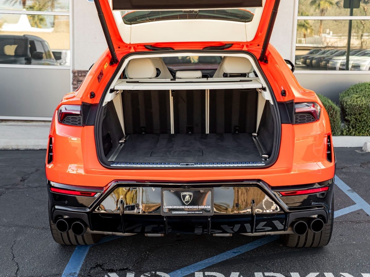 2025 Lamborghini Urus SE