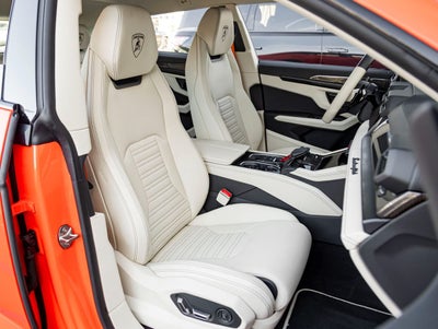 2025 Lamborghini Urus SE