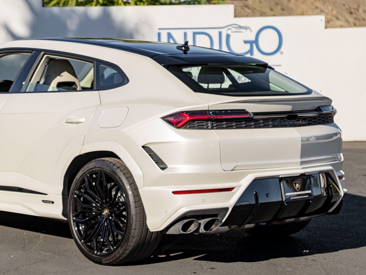 2025 Lamborghini Urus SE