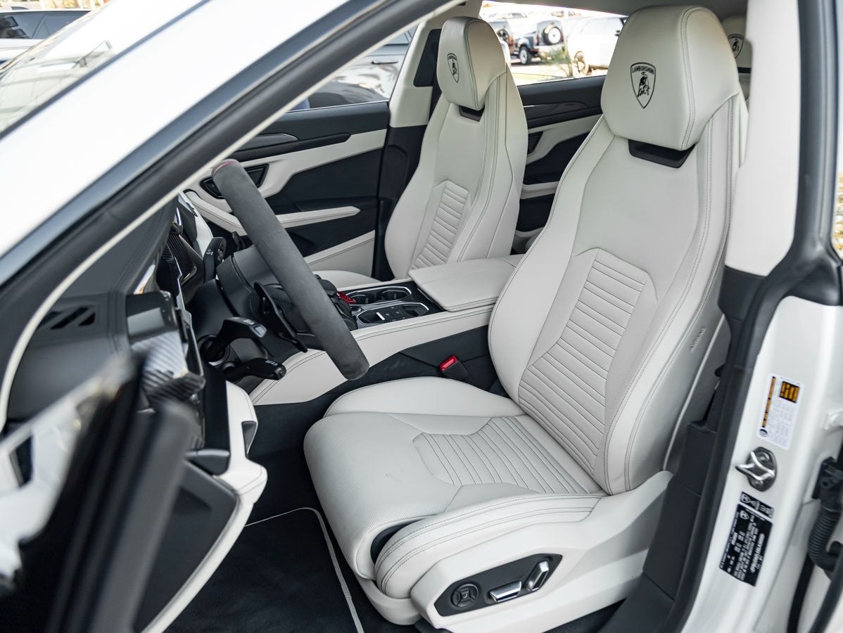 2025 Lamborghini Urus SE