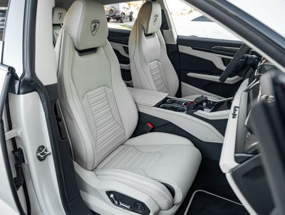 2025 Lamborghini Urus SE